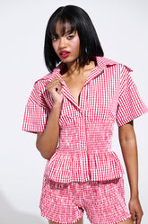 PICNIC TIME RUFFLE TOP
